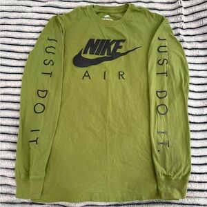 Nike men’s tee